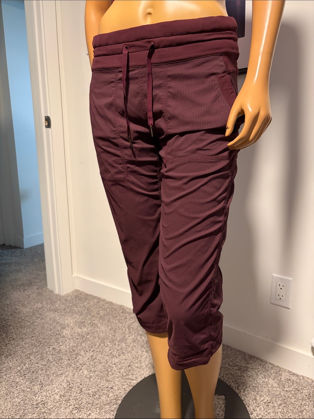 Lululemon dance studio capri -6 maroon